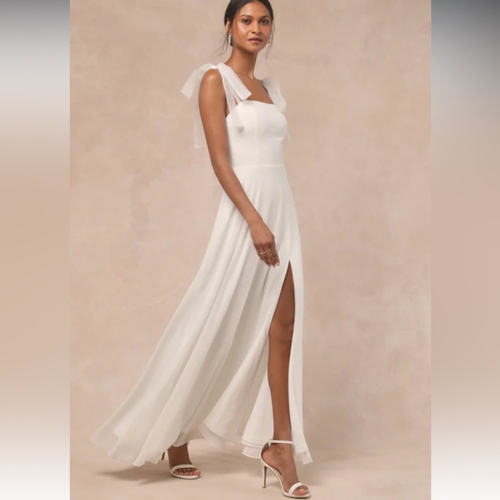 Lulu's Elegant White Gown with Slit Small - Picture 3 of 6